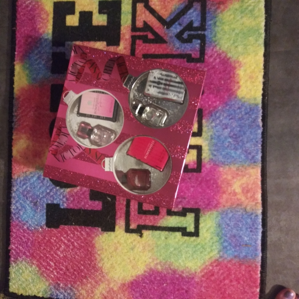 victoria secret Perfume set